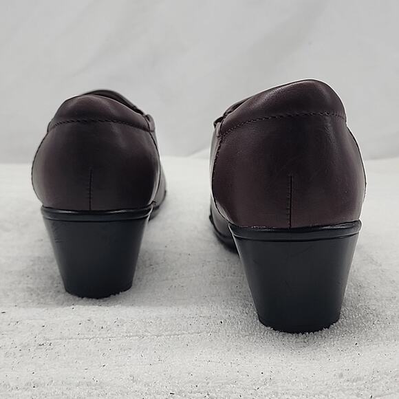 CLARKS BENDABLES BROWN HEELED LOAFERS BOOTIES LEATHER SIZE 8.5W - Picture 9 of 16